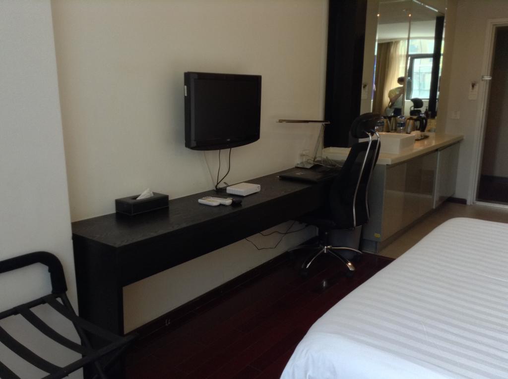 Fx Hotel East Lake Park Шэньчжэнь Экстерьер фото